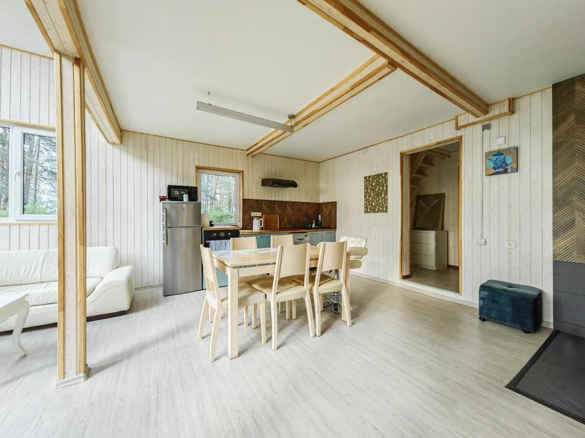 River Bank Vacation Home Jūrkalne Eksteriør billede