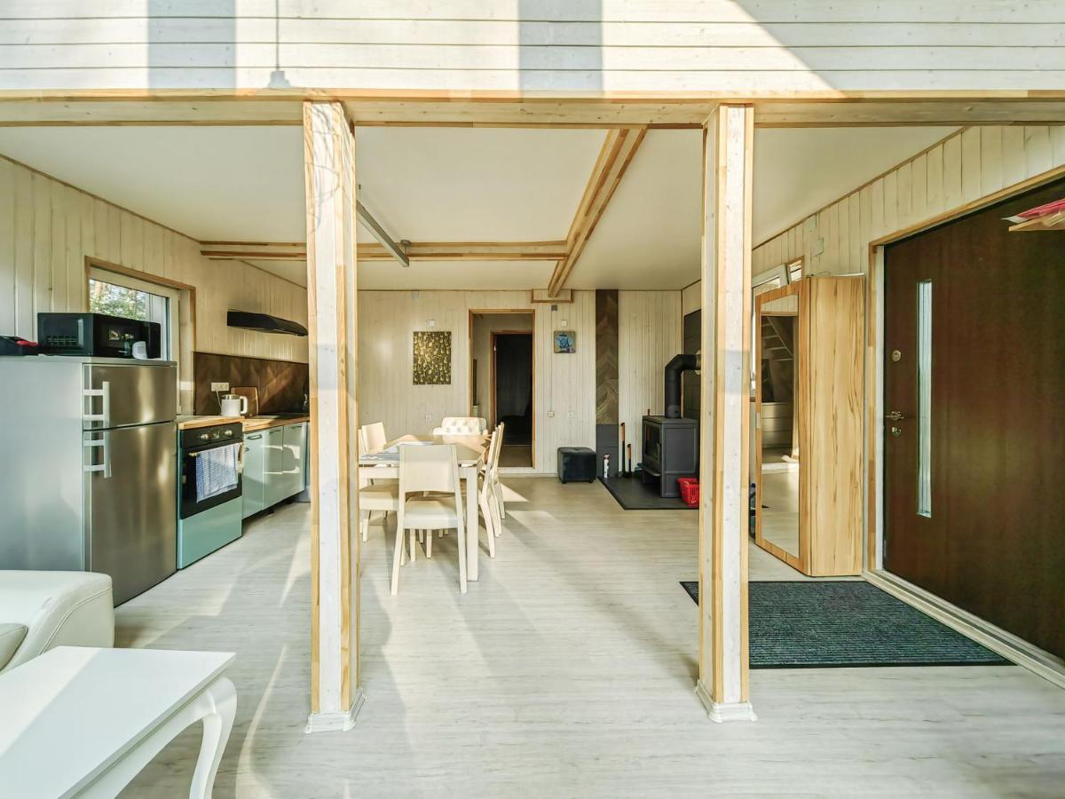 River Bank Vacation Home Jūrkalne Eksteriør billede