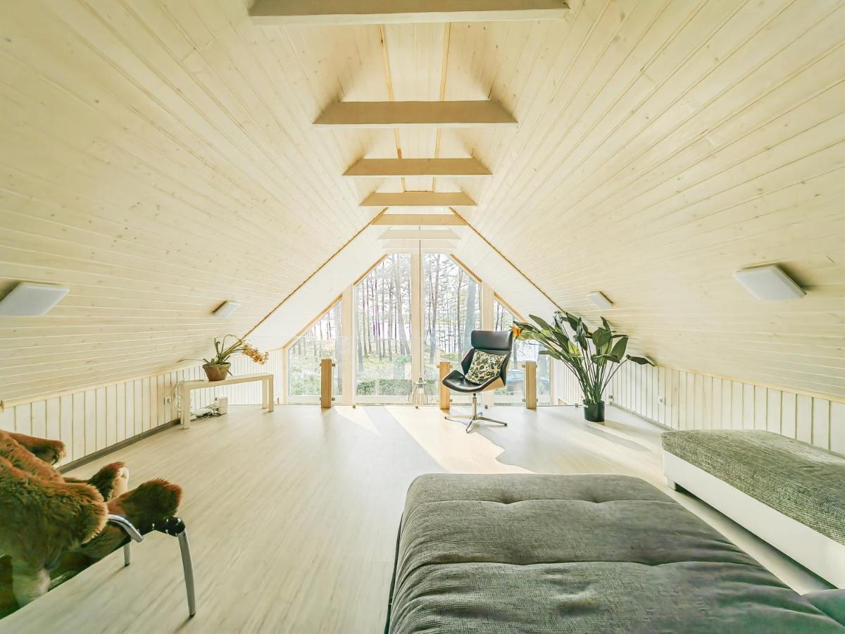 River Bank Vacation Home Jūrkalne Eksteriør billede